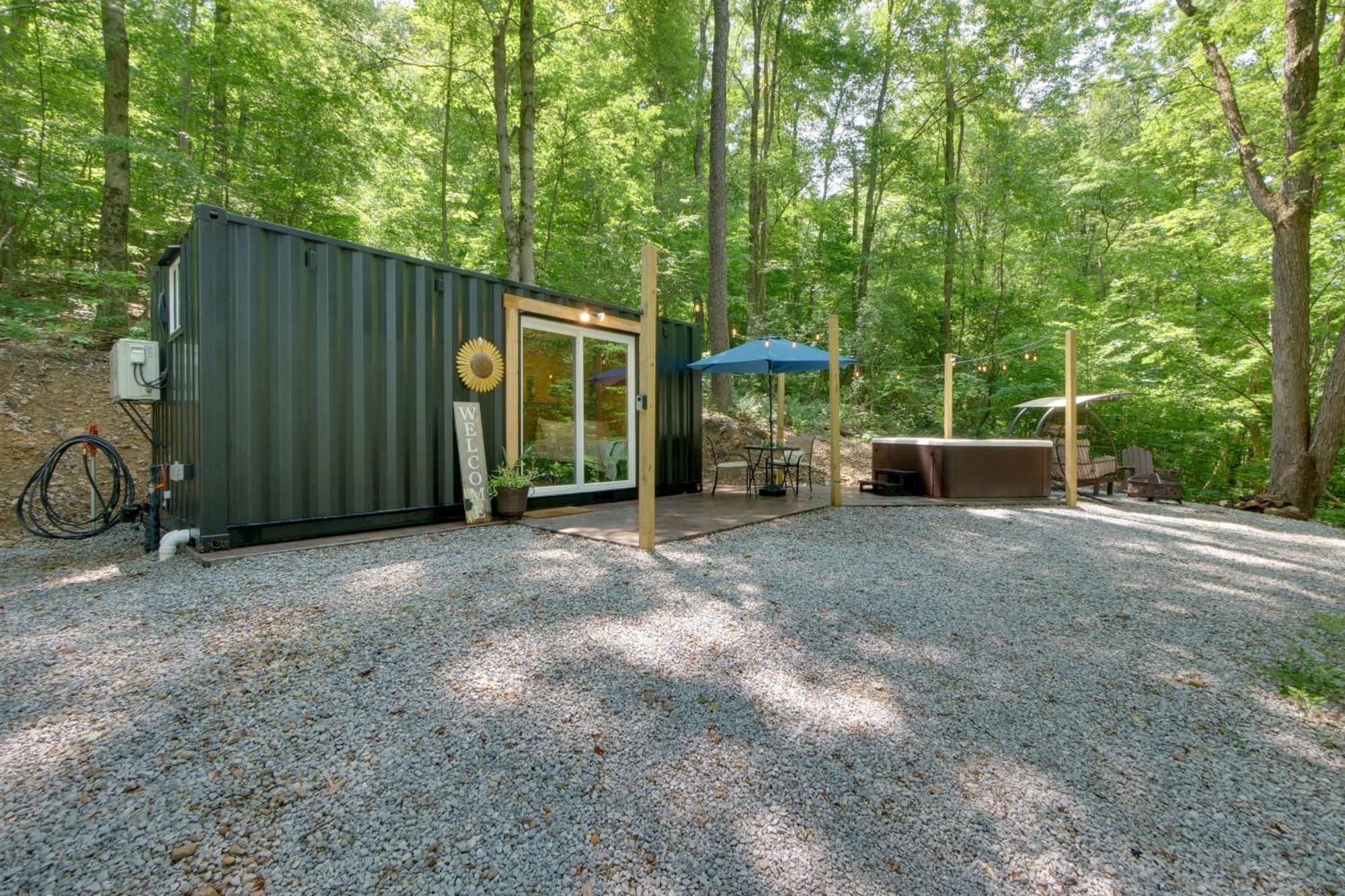 Tiny Home With Hot Tub By Mohican State Park! Loudonville Buitenkant foto