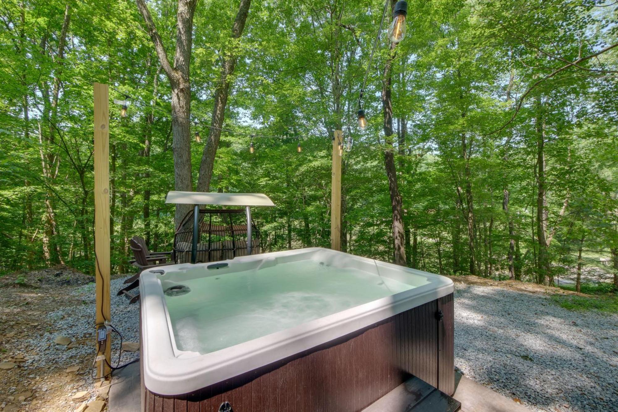 Tiny Home With Hot Tub By Mohican State Park! Loudonville Buitenkant foto